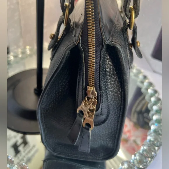 Dooney & Bourke vinyl Black Pebbled Leather Shoulder Bag - Picture 12 of 17